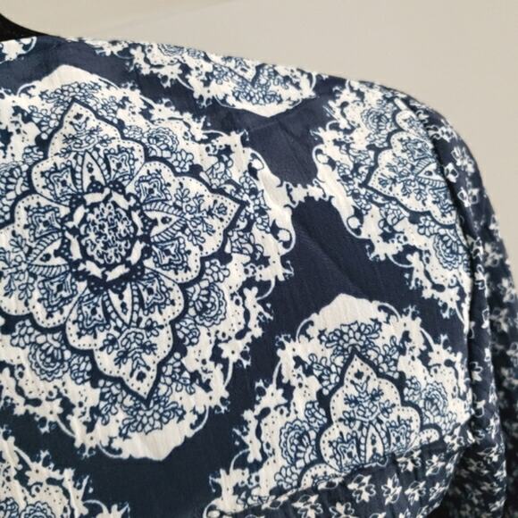 Knox Rose Blue Geometric Faux Wrap Wide Bell Sleeve Tie Front Top Medium - Picture 10 of 12